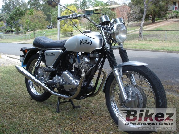 1971 Norton Commando 750 photo
